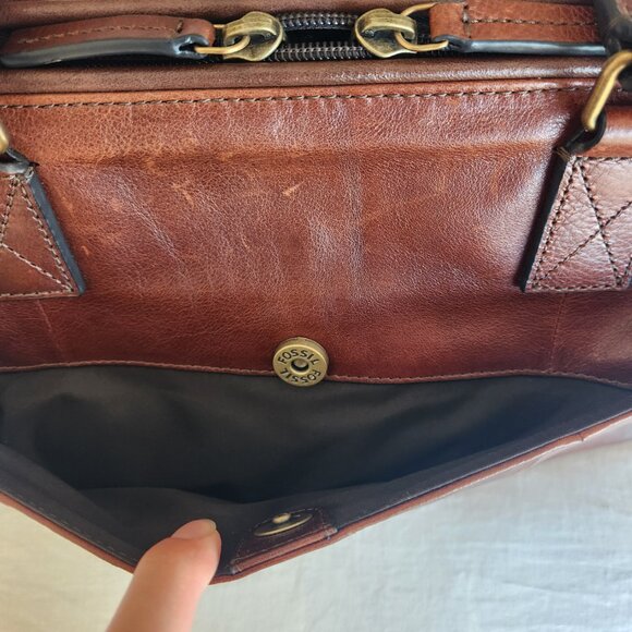Fossil "Miles" Leather Duffle Bag EUC - Picture 3 of 11